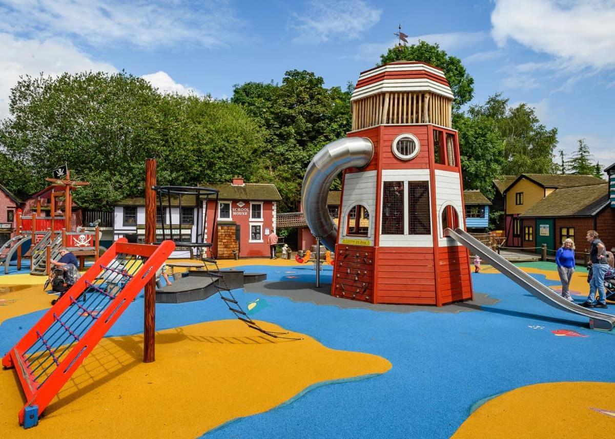 Wild Acre Village At Sundown Adventureland 이스트 레트포드 외부 사진